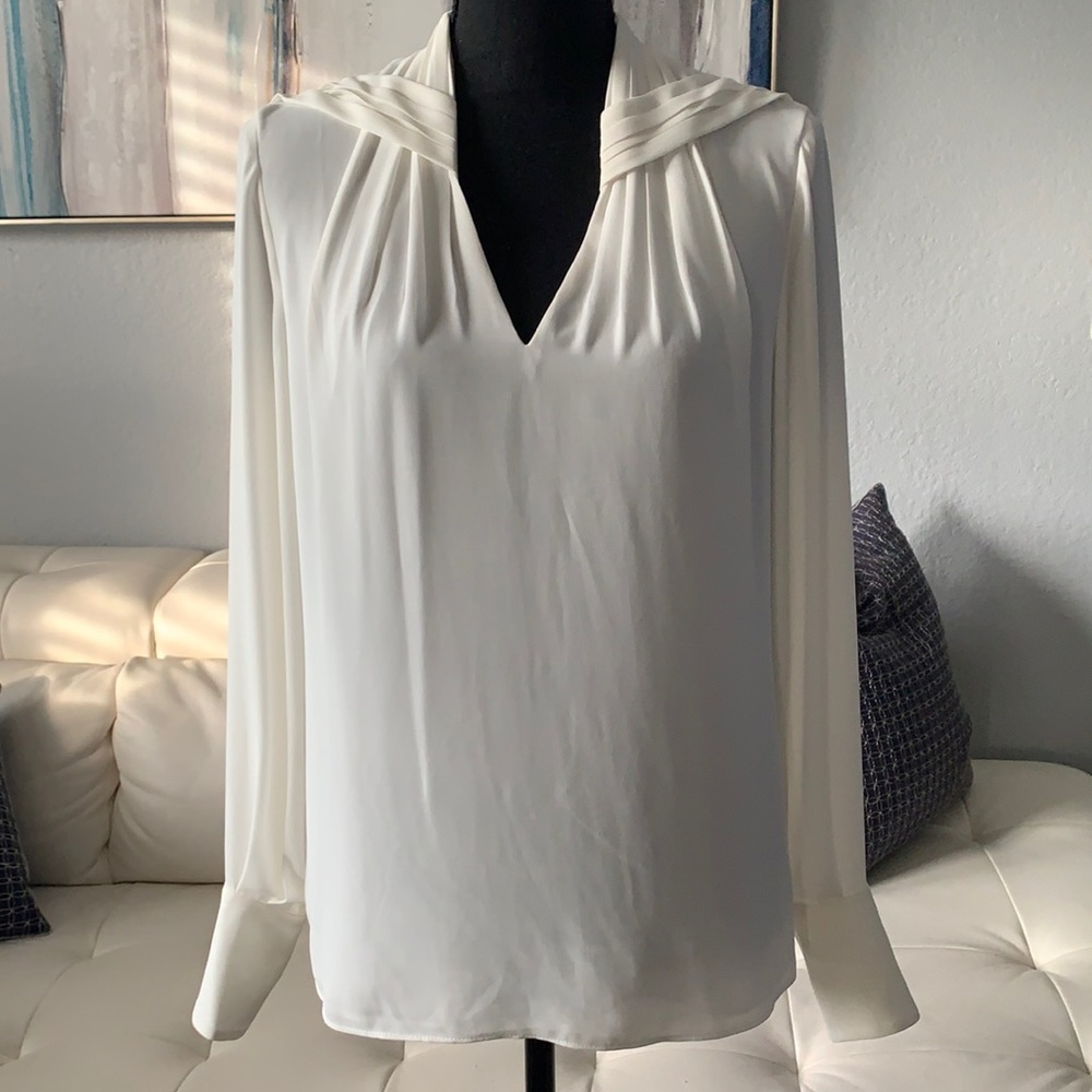 White House Black Market Blouse, size SMALL